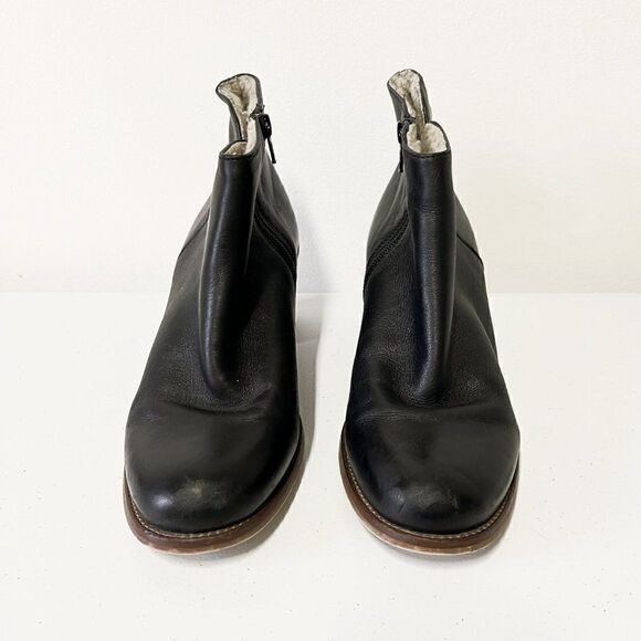 CLEARANCE - Minelli Black Leather Sherpa Lined Block Heel Ankle Boots - Picture 2 of 7